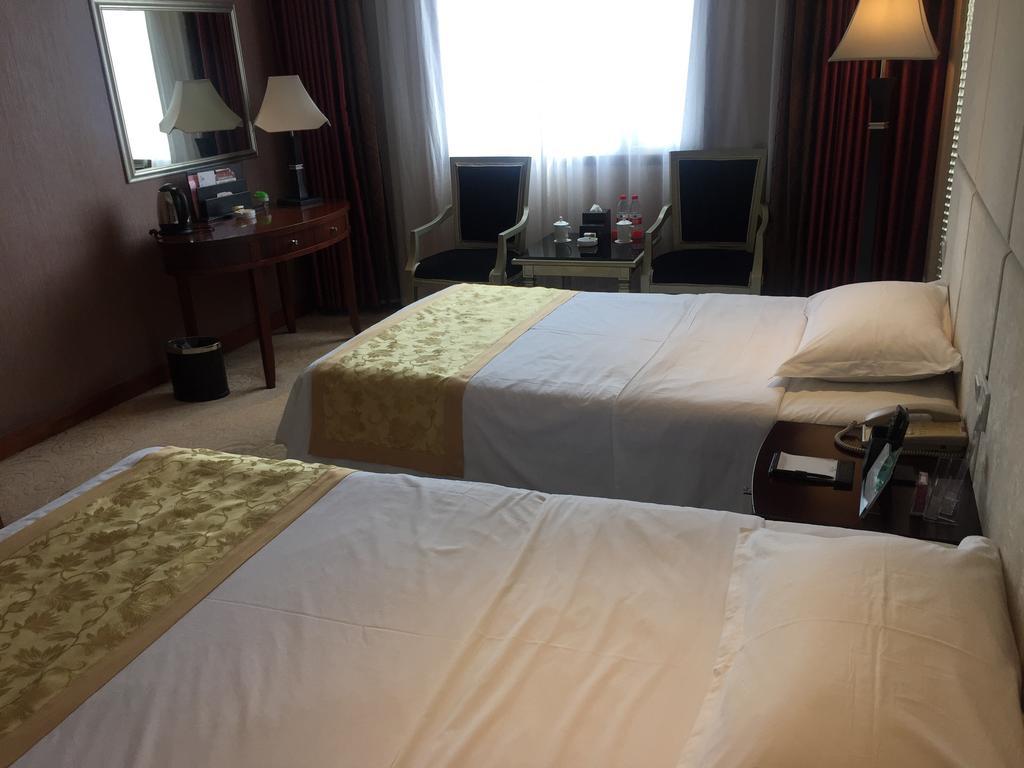 Yunheng Hotel Neijiang Exterior foto
